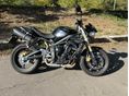 TRIUMPH STREET TRIPLE 675 épitett gép