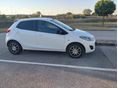 MAZDA 2 1.3I TAMURA gyöngyház-fehér 135000Km