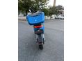 Gyári Niu doboz és a motor hátulja.