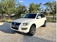 VOLKSWAGEN TOUAREG 2.5 R5 TDI Camel 3.5 tonnás vonóhorog. spirálrugós futómű. napfénytető. bőr belső. ülésfűtés