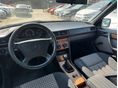 MERCEDES-BENZ 200 1993 - 8