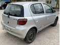 TOYOTA YARIS 2000/10 - 3