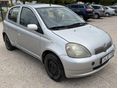 TOYOTA YARIS 2000/10 - 4