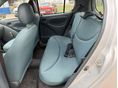 TOYOTA YARIS 2000/10 - 6