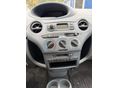 TOYOTA YARIS 2000/10 - 9