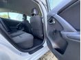 TOYOTA AVENSIS 2009/10 - 19