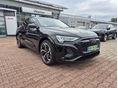 AUDI Q8 e-tron Sportback 55 S line quattro (Automata) Magyarországi. ÁFÁS. vezetett szervizkönyv