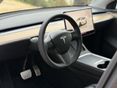 TESLA MODEL Y 2022/7 - 5