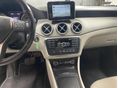 MERCEDES-BENZ CLA 220 2013/4 - 23