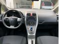 TOYOTA AURIS 2010/12 - 8