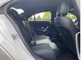 MERCEDES-BENZ CLA 180 2019/8 - 23