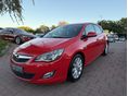 OPEL ASTRA J 1.4 T Sport OPC-LINE-NAVI-ÜLÉSFŰTÉS-KORMÁNYFŰTÉS-BI-XENON