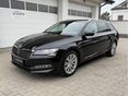 SKODA SUPERB Combi 2.0 TDI SCR Ambition DSG LED/Navi/Kamera/Ü.fűtés/Korm.fűtés/Temp/Állófűtés/18Alu!!!