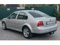 VOLKSWAGEN BORA 2001/6 - 2
