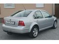 VOLKSWAGEN BORA 2001/6 - 4