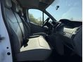 RENAULT TRAFIC 2013/12 - 6