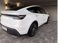 TESLA MODEL Y 2025/5 - 8