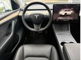 TESLA MODEL Y 2022/11 - 12