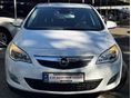 OPEL ASTRA J 2010/2 - 9