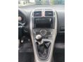TOYOTA AURIS 2007/10 - 9