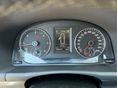 VOLKSWAGEN TOURAN 2012/8 - 9