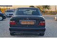 MERCEDES-BENZ E 200 1993/3 - 6