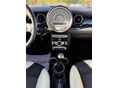 MINI CLUBMAN 2009/9 - 16