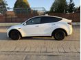TESLA MODEL Y 2022/10 - 5