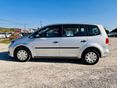 VOLKSWAGEN TOURAN 2011/7 - 5