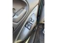 TOYOTA YARIS 2001/10 - 9
