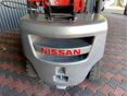 NISSAN 2011 - 4