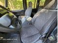 LAND ROVER DEFENDER 2001 - 6