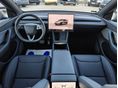 TESLA MODEL Y 2026/9 - 17