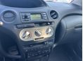 TOYOTA YARIS 2004/1 - 5