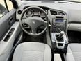 PEUGEOT 5008 2011/6 - 9