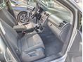 VOLKSWAGEN TOURAN 2004/6 - 9