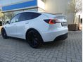 TESLA MODEL Y 2022/8 - 4