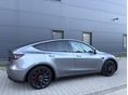 TESLA MODEL Y 2023/2 - 11