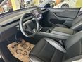 TESLA MODEL Y 2025/6 - 10