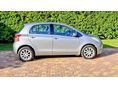 TOYOTA YARIS 2009/3 - 5
