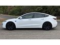TESLA MODEL 3 2024/3 - 4