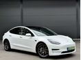 TESLA MODEL 3 2023/10 - 2