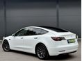 TESLA MODEL 3 2023/10 - 5