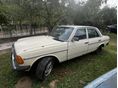 MERCEDES-BENZ W 123 1980/5 - 12