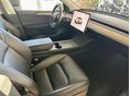 TESLA MODEL Y 2022/6 - 9