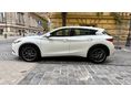 INFINITI Q30 2016/10 - 2