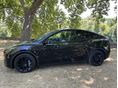 TESLA MODEL Y 2024/6 - 1