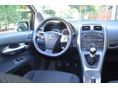 TOYOTA AURIS 2011/12 - 9