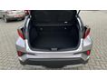 TOYOTA C-HR 2020/7 - 9