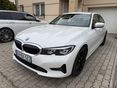 BMW 318 2022/8 - 2